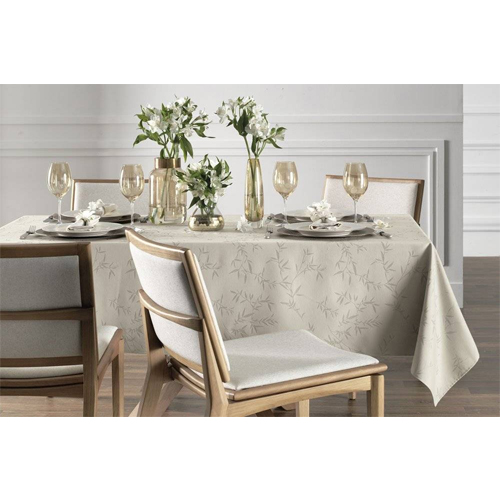 Toalha de Mesa Veríssimo Celebration Branca Quadrada p/ Mesas de 06 Lugares 160 x 220cm - Karsten